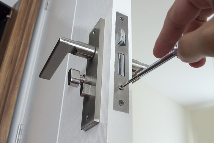 Our local locksmiths are able to repair and install door locks for properties in Totteridge and the local area.