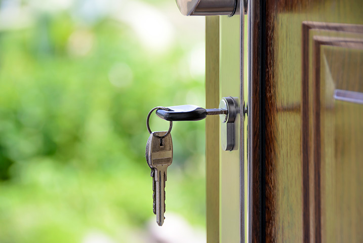 A2B Locks are able to provide local locksmiths in Totteridge to repair your broken locks. 